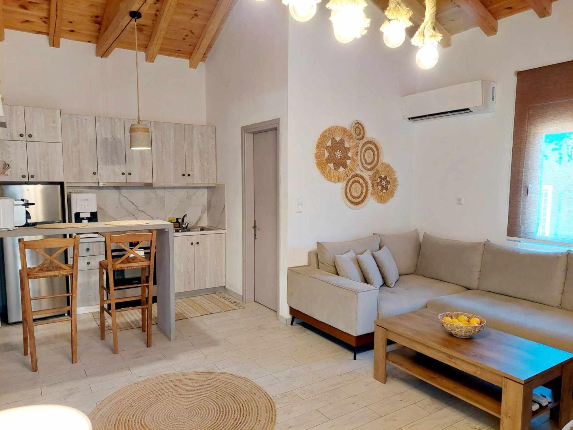 Maya Apartments, Modern And Convenient Apartments With Private Parking Skiathos Town Exterior photo